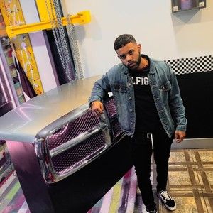 Meet your Posher, James